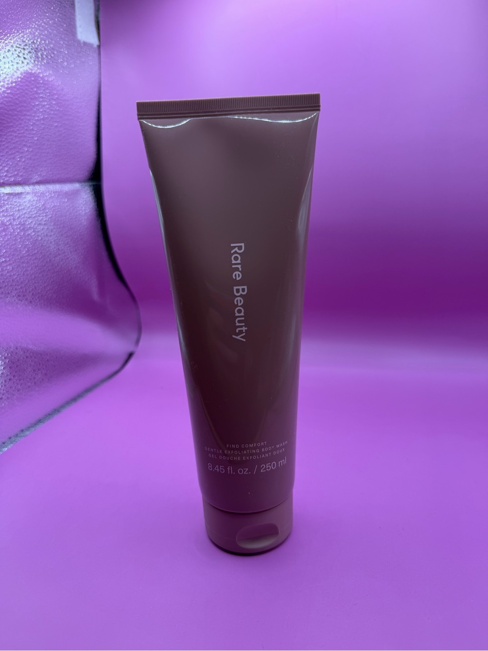 Rare Beauty Gentle Exfoliating Body Wash